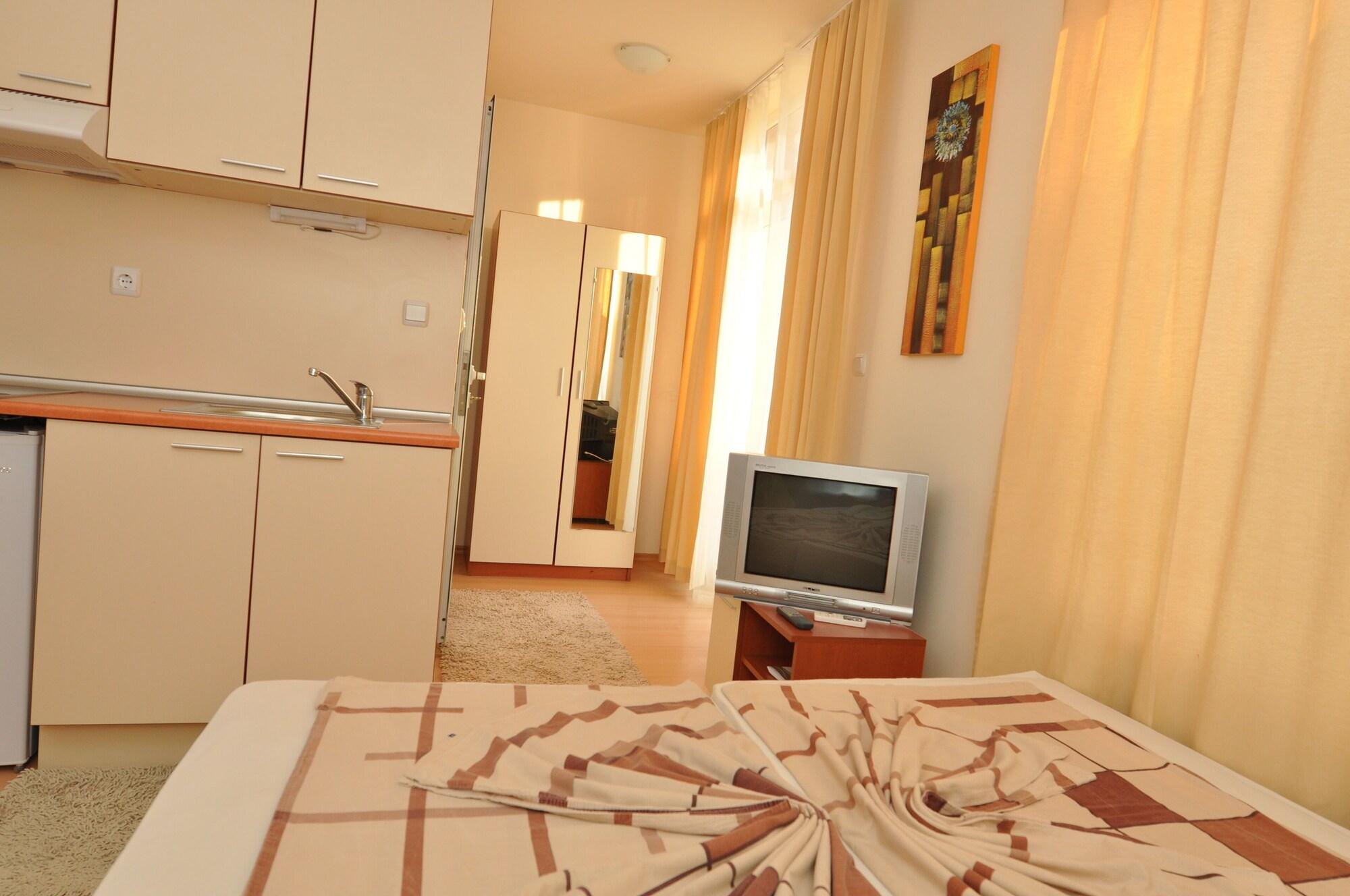 סאני ביץ' Rainbow 2 Holiday Complex מראה חיצוני תמונה