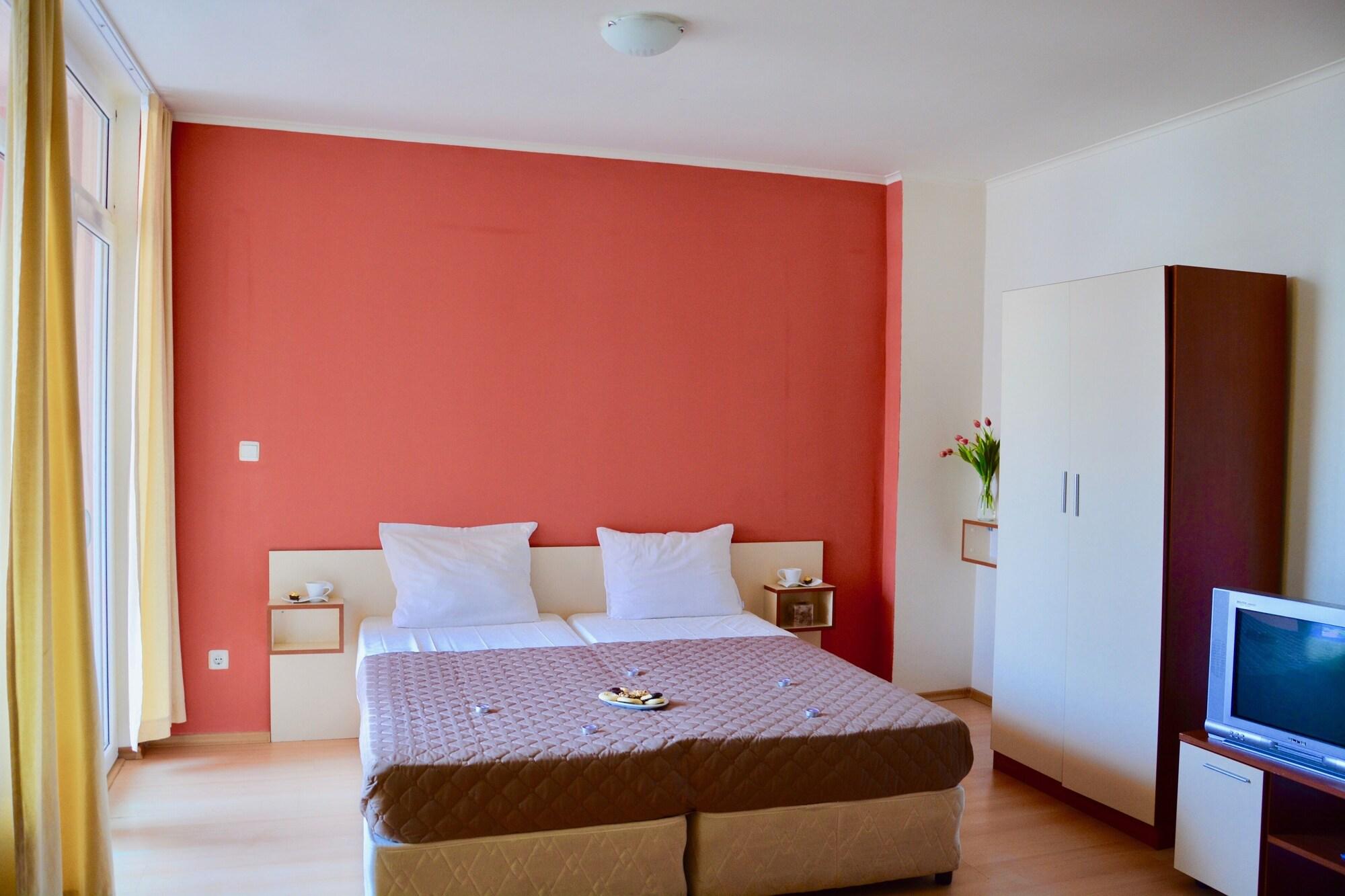 סאני ביץ' Rainbow 2 Holiday Complex מראה חיצוני תמונה