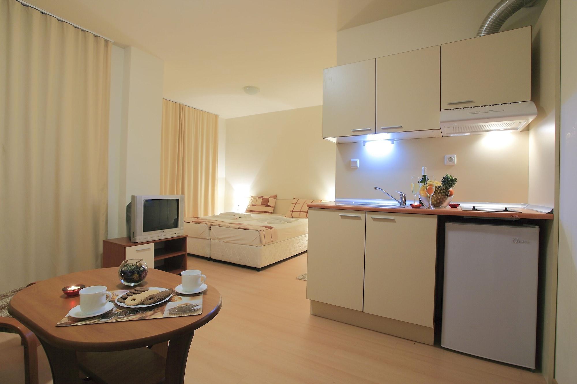 סאני ביץ' Rainbow 2 Holiday Complex מראה חיצוני תמונה