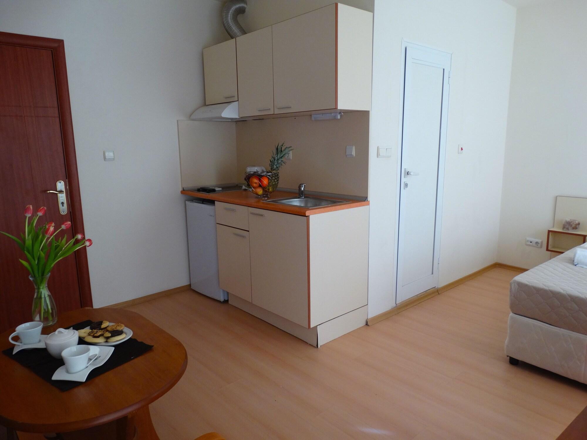 סאני ביץ' Rainbow 2 Holiday Complex מראה חיצוני תמונה