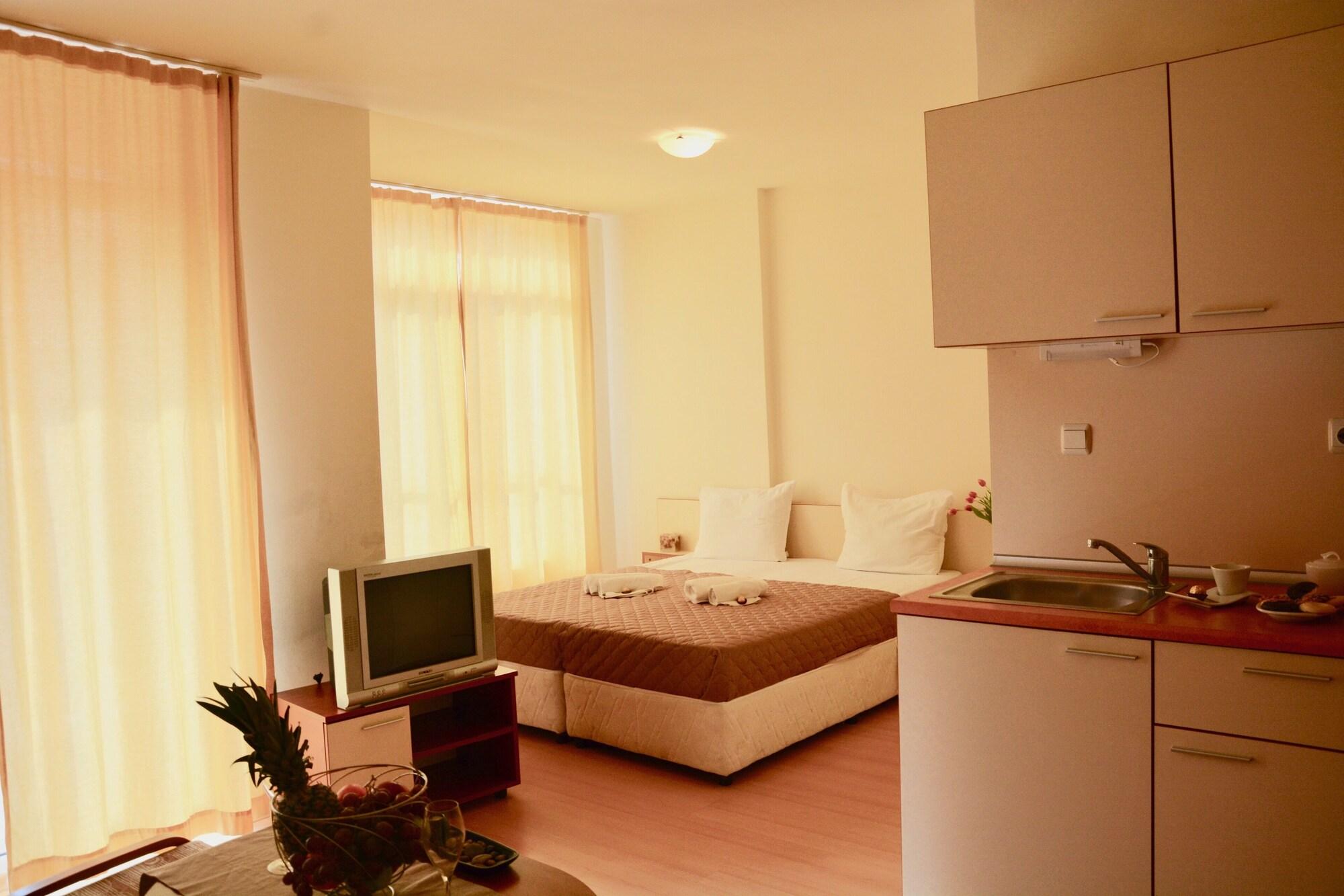 סאני ביץ' Rainbow 2 Holiday Complex מראה חיצוני תמונה