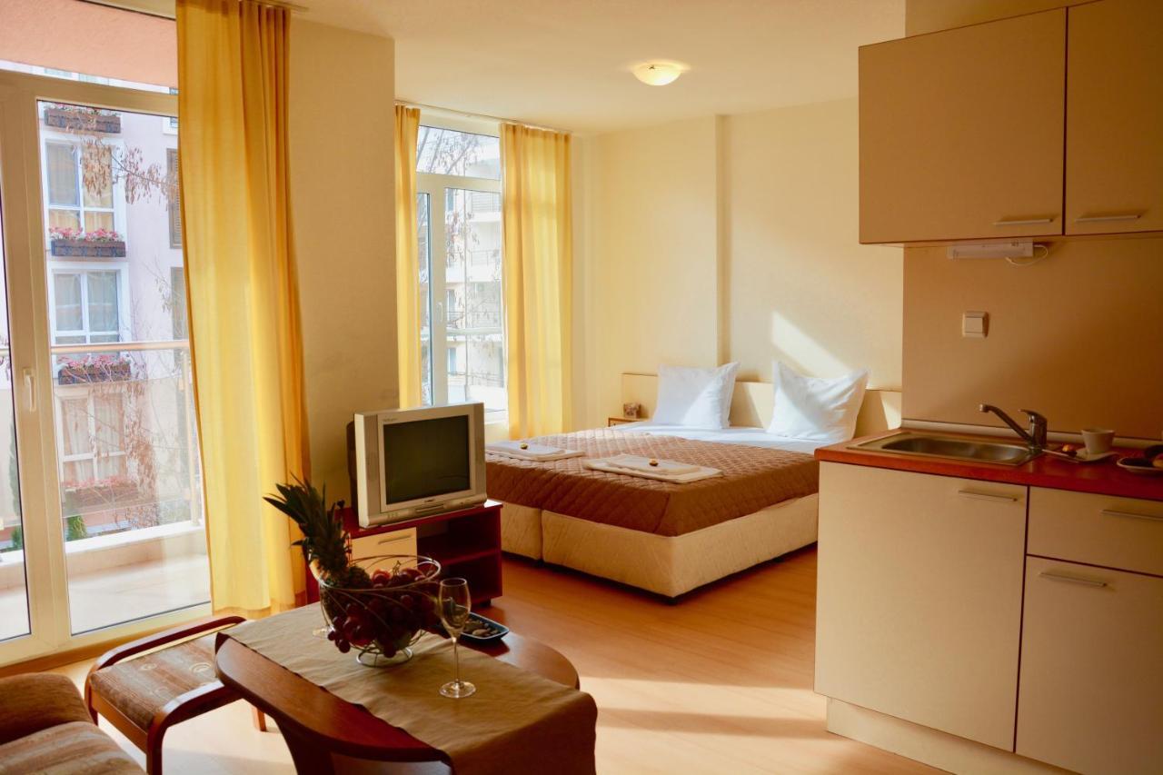 סאני ביץ' Rainbow 2 Holiday Complex מראה חיצוני תמונה