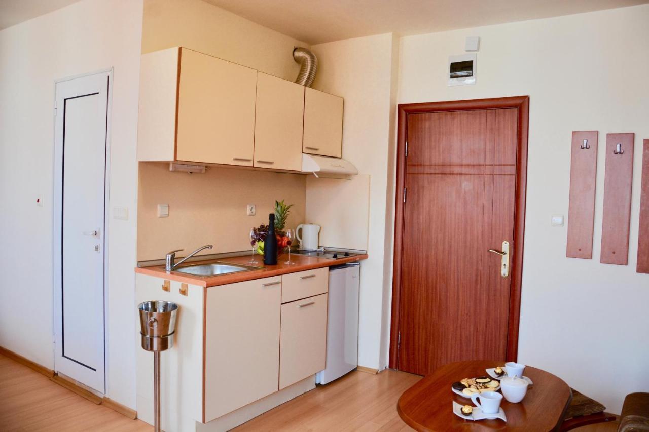 סאני ביץ' Rainbow 2 Holiday Complex מראה חיצוני תמונה